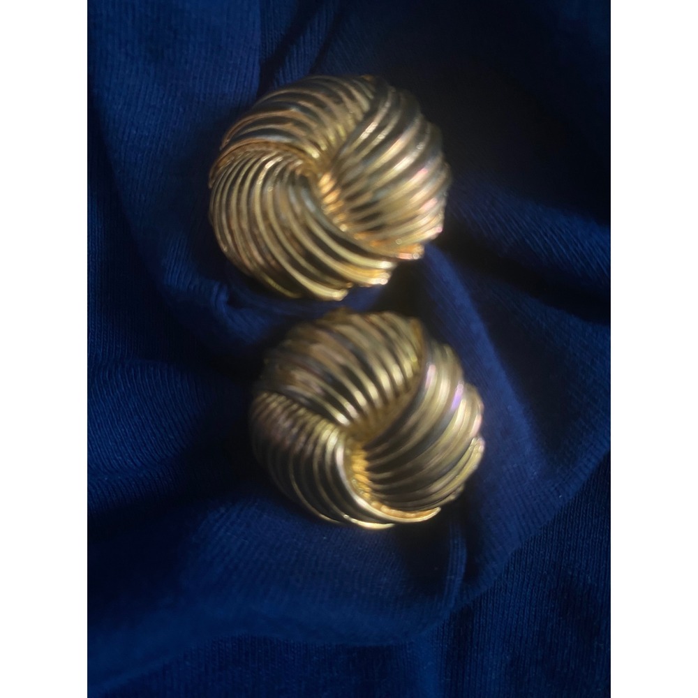 Vintage Gold Tone Ribbed Knot Clip On Earrings Textured Swirl Statement‎ Studs